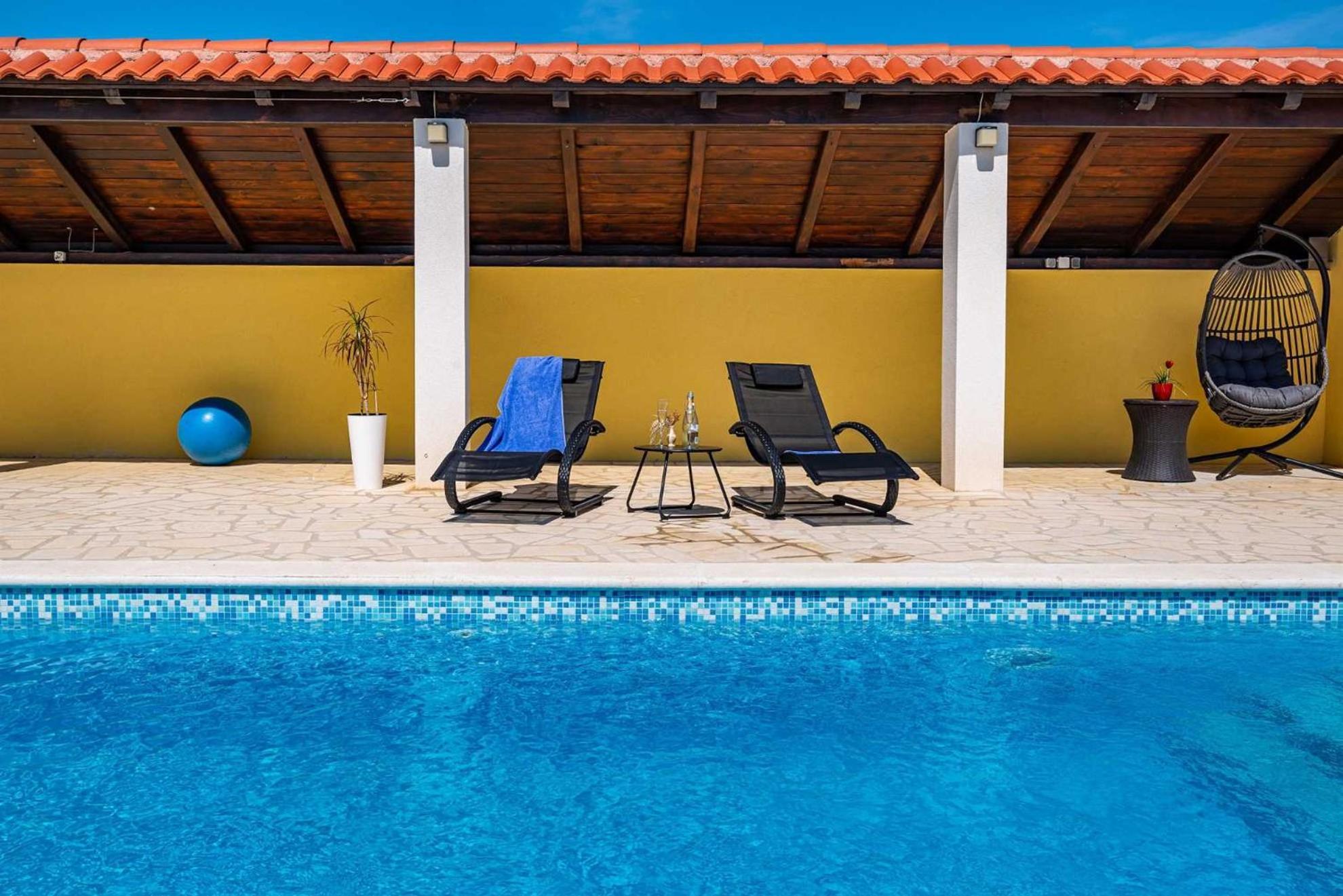 Apartment House Simoni With Pool, Zadar County Privlaka  Exteriör bild