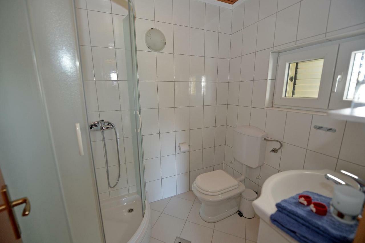Apartment House Simoni With Pool, Zadar County Privlaka  Exteriör bild
